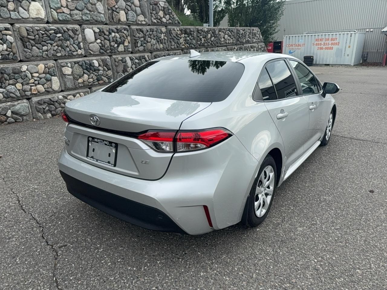 2024 Toyota Corolla LE Photo