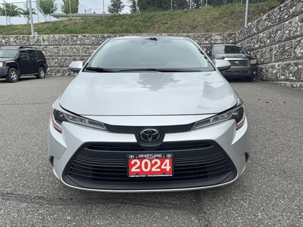 2024 Toyota Corolla LE Photo1