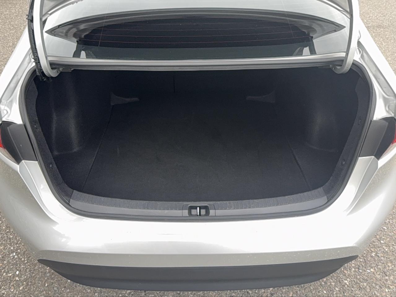 2024 Toyota Corolla LE Photo