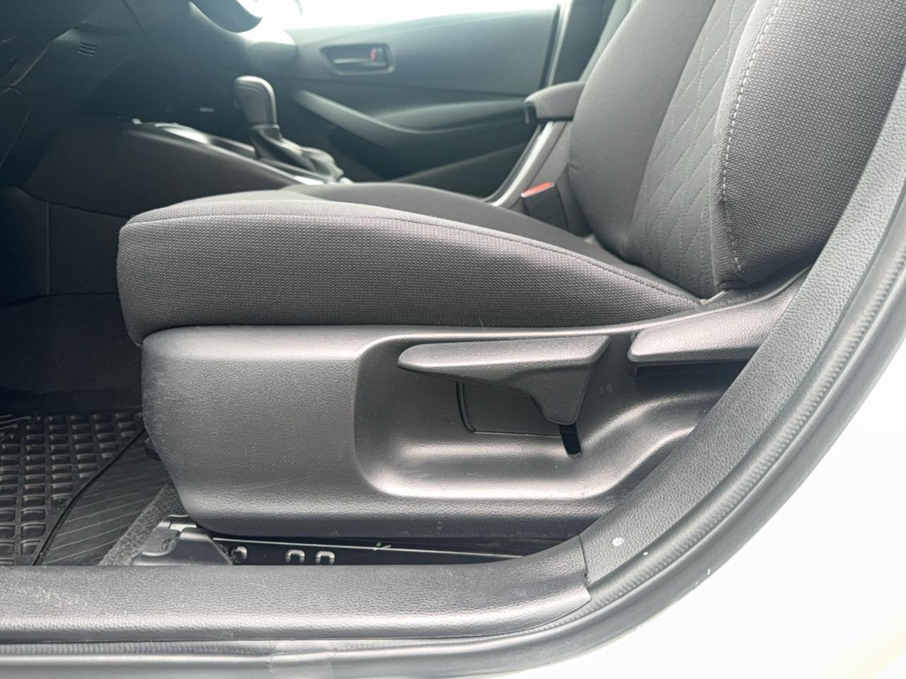 2024 Toyota Corolla LE Photo