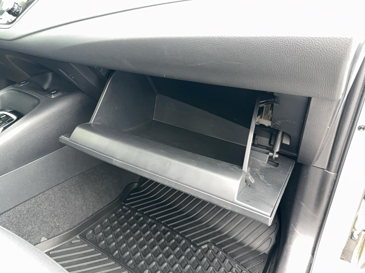 2024 Toyota Corolla LE Photo