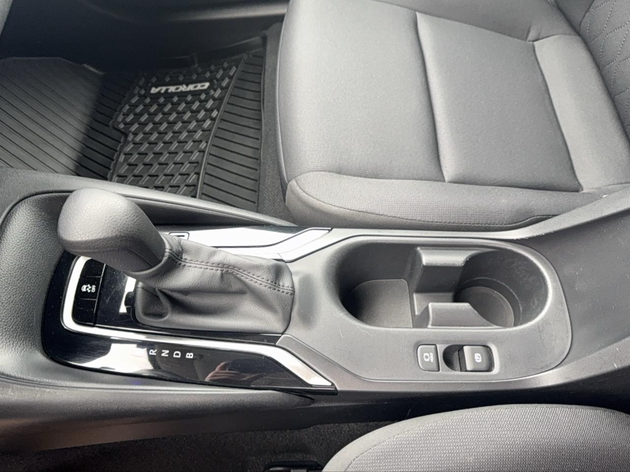 2024 Toyota Corolla LE Photo