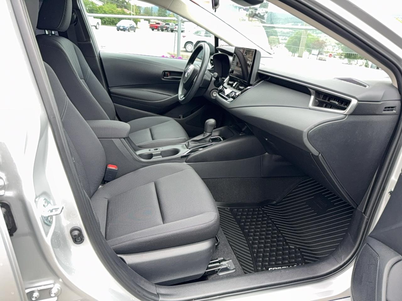 2024 Toyota Corolla LE Photo