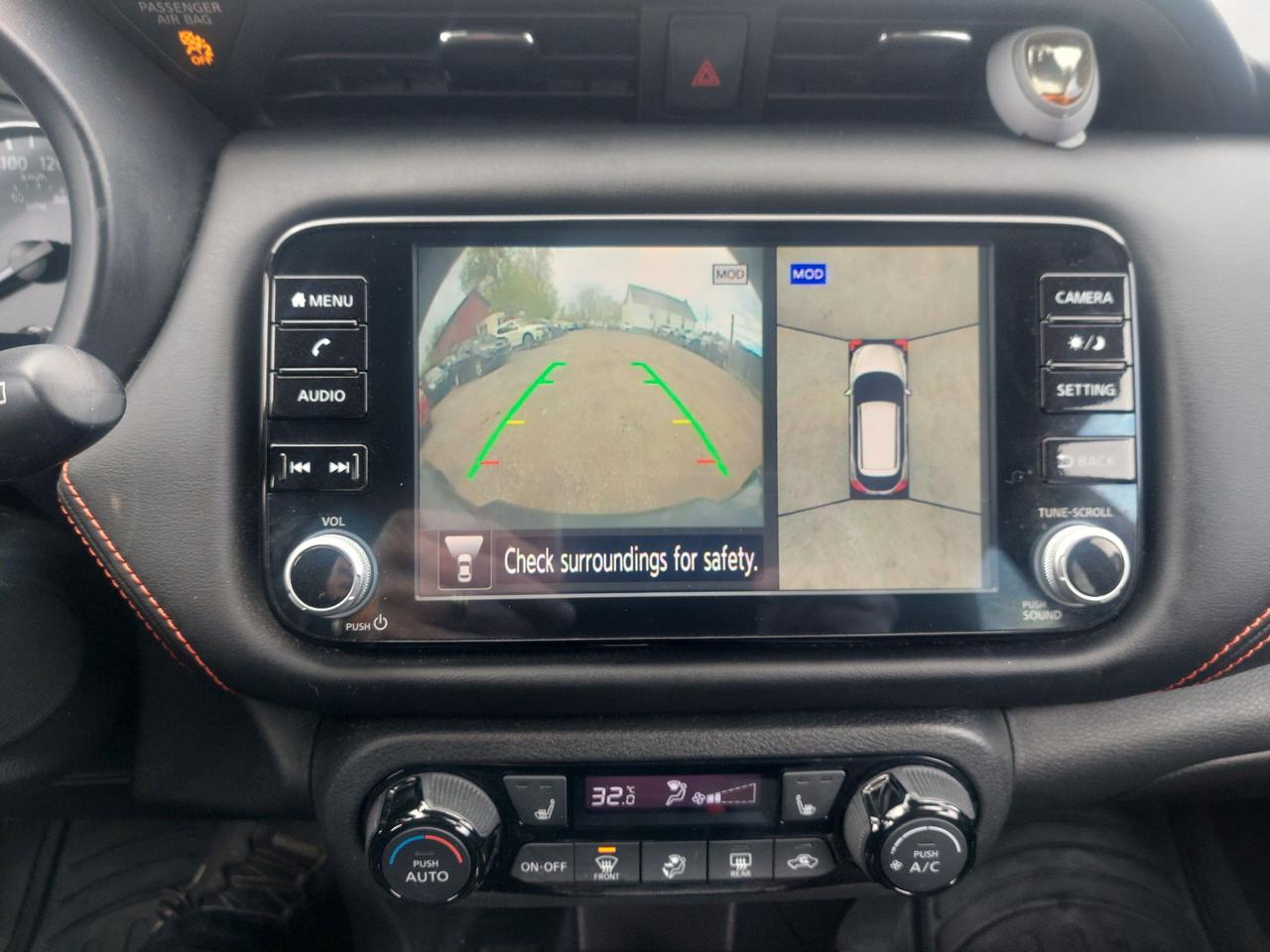2021 Nissan Kicks SR Photo