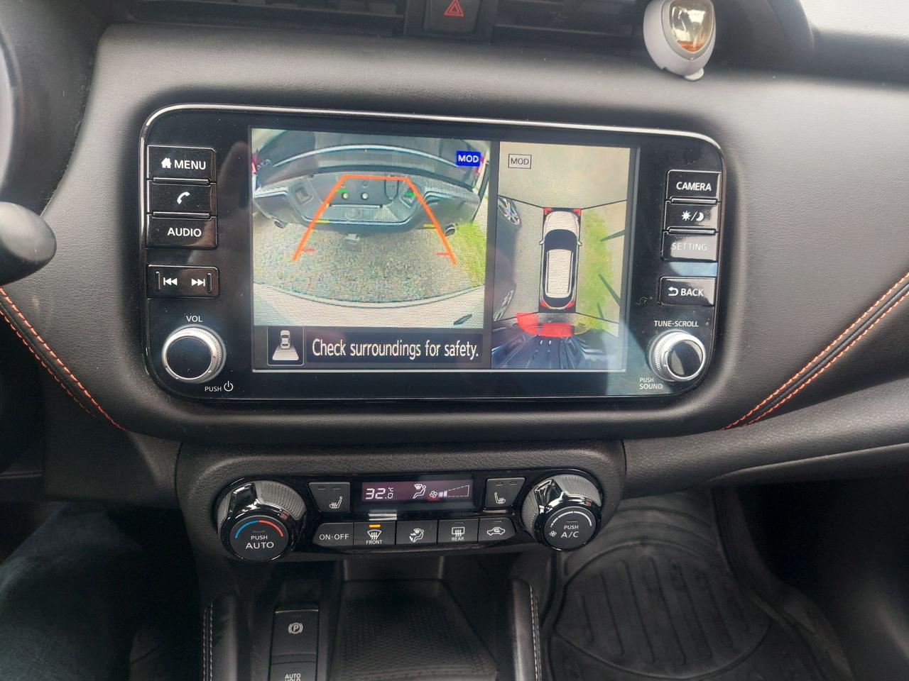 2021 Nissan Kicks SR Photo
