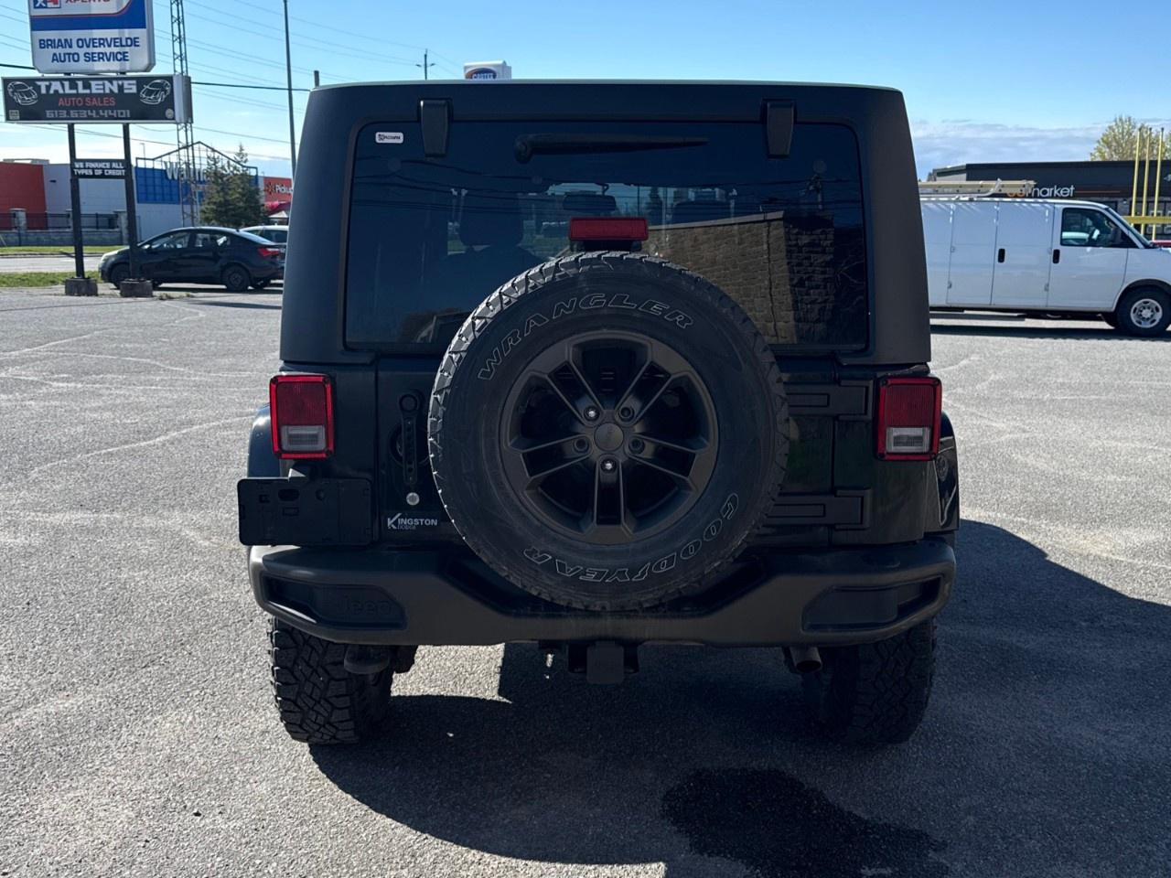 2016 Jeep WRANGLER UNLIMITED 4WD 4dr 75th Anniversary Photo3