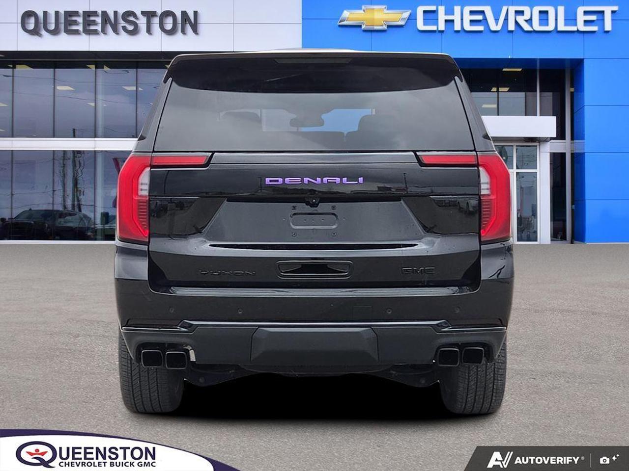 2025 GMC Yukon Denali   PANO ROOF   PWER SIDE STEPS   NO CLAIMS Photo