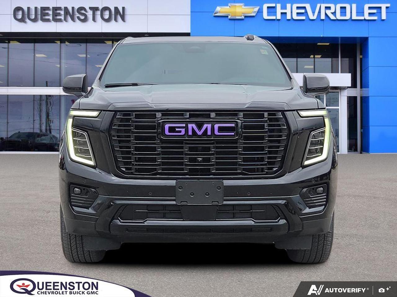 2025 GMC Yukon Denali   PANO ROOF   PWER SIDE STEPS   NO CLAIMS Photo