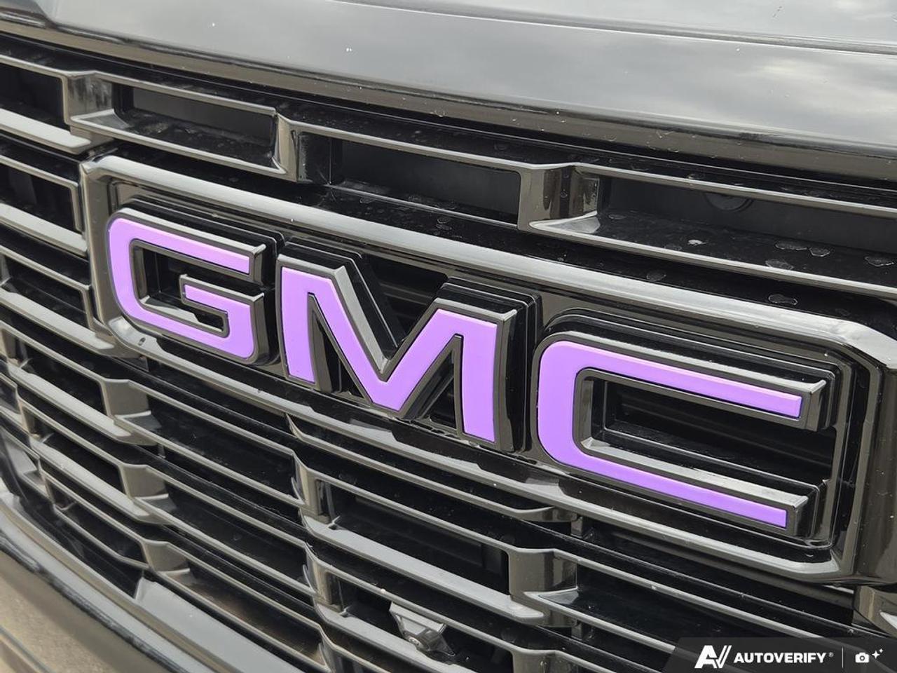 2025 GMC Yukon Denali   PANO ROOF   PWER SIDE STEPS   NO CLAIMS Photo