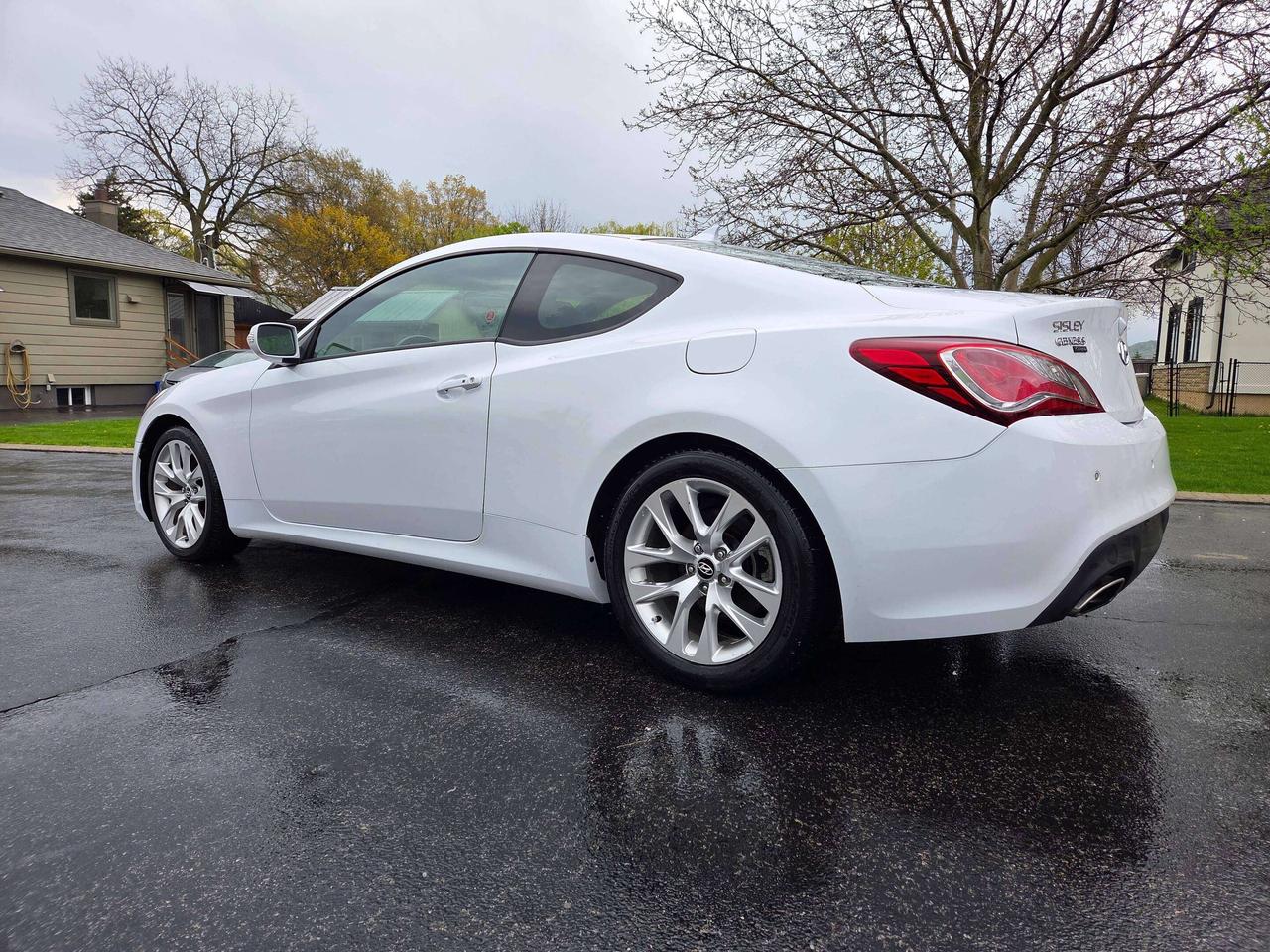2014 Hyundai Genesis Coupe Premium Photo