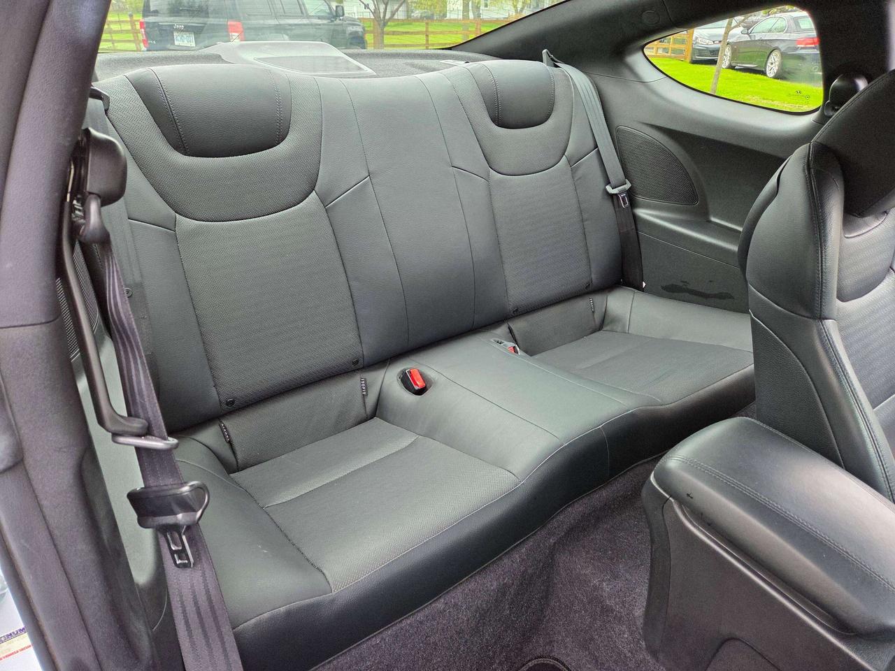 2014 Hyundai Genesis Coupe Premium Photo