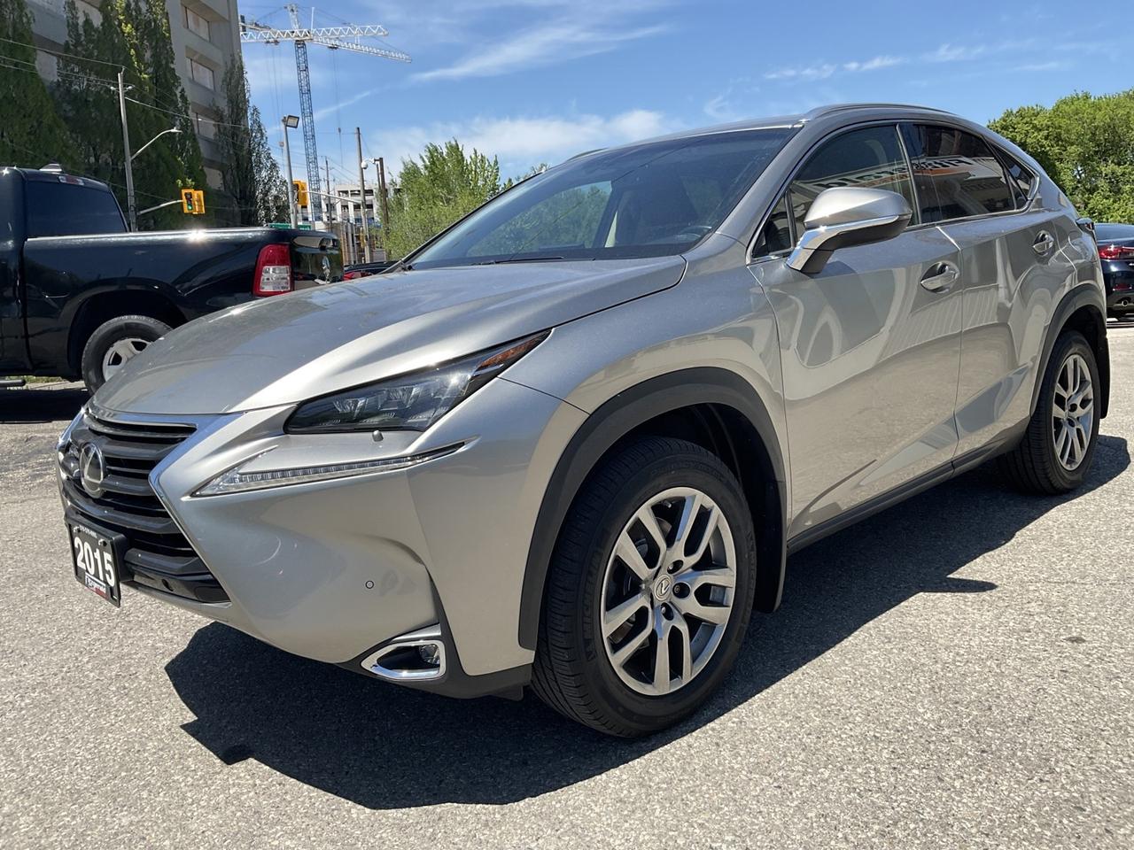 2015 Lexus NX 200t AWD - LEATHER! NAV! BACK-UP CAM! BSM! SUNROOF! Photo2