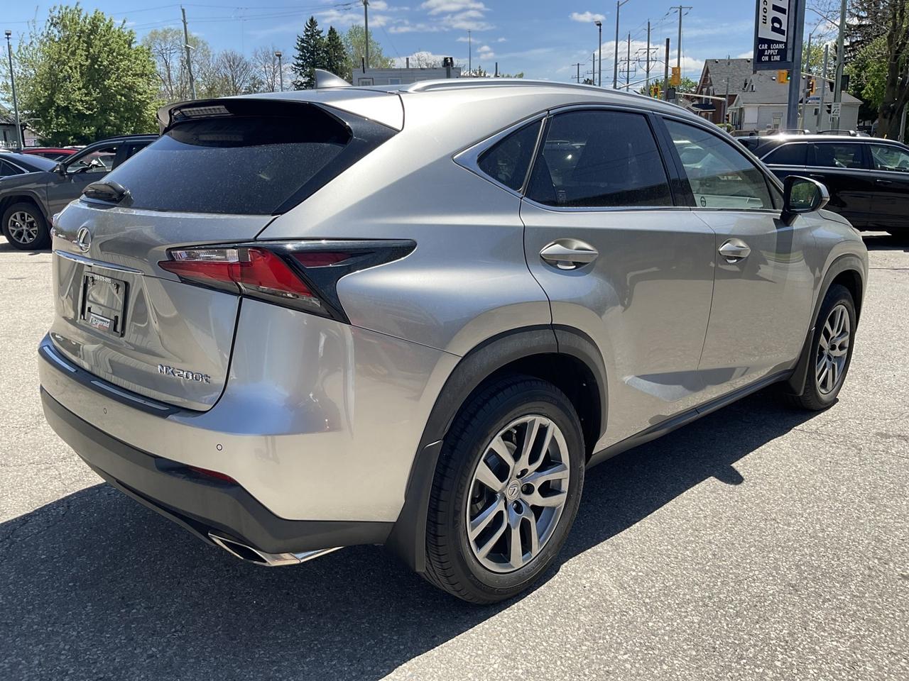 2015 Lexus NX 200t AWD - LEATHER! NAV! BACK-UP CAM! BSM! SUNROOF! Photo