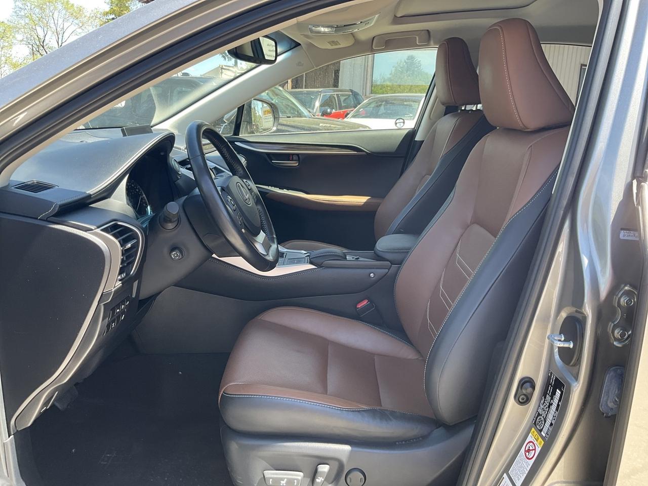 2015 Lexus NX 200t AWD - LEATHER! NAV! BACK-UP CAM! BSM! SUNROOF! Photo