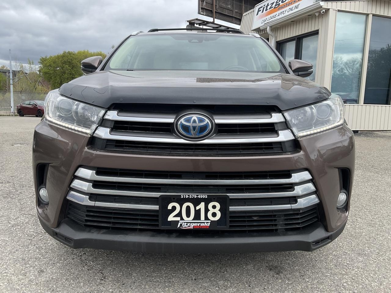 2018 Toyota Highlander Hybrid XLE AWD - LTHR! NAV! BACK-UP CAM! BSM! 8 PA Photo