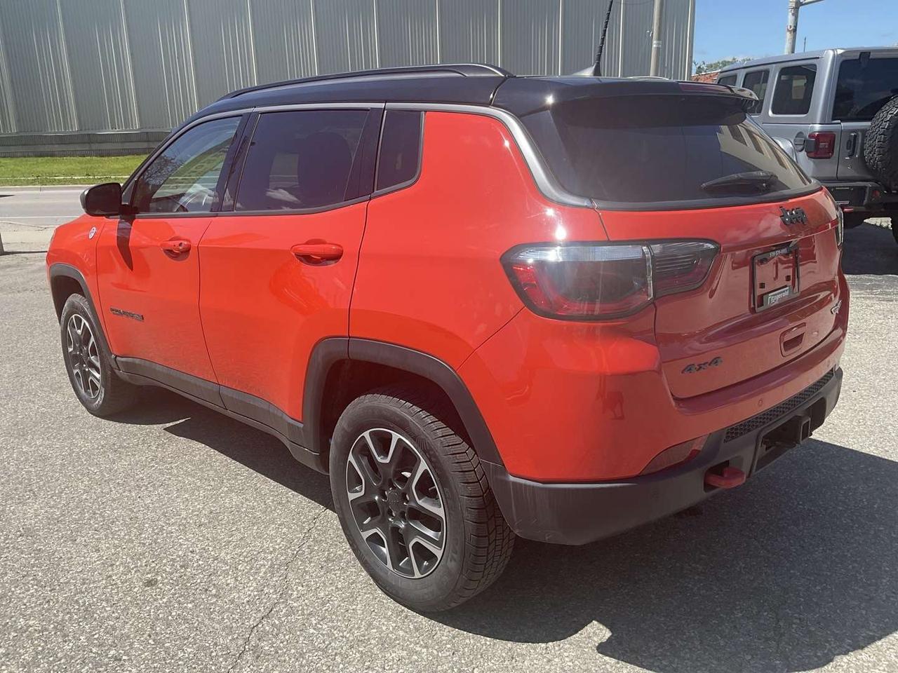 2021 Jeep Compass Trailhawk Elite 4WD - LTHR! NAV! BACK-UP CAM! BSM! PANO ROOF! Photo