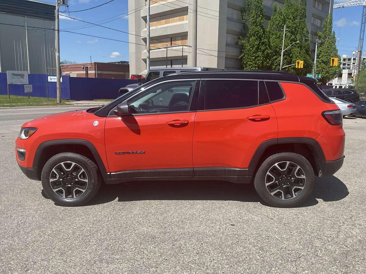 2021 Jeep Compass Trailhawk Elite 4WD - LTHR! NAV! BACK-UP CAM! BSM! PANO ROOF! Photo