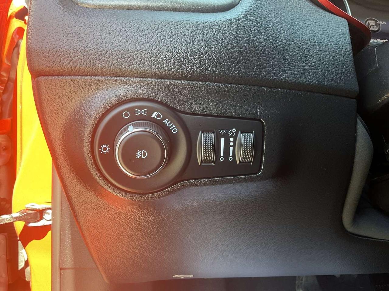 2021 Jeep Compass Trailhawk Elite 4WD - LTHR! NAV! BACK-UP CAM! BSM! PANO ROOF! Photo