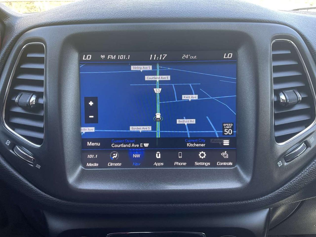 2021 Jeep Compass Trailhawk Elite 4WD - LTHR! NAV! BACK-UP CAM! BSM! PANO ROOF! Photo