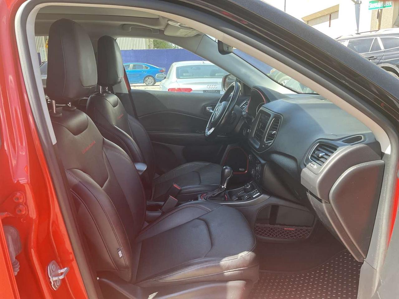 2021 Jeep Compass Trailhawk Elite 4WD - LTHR! NAV! BACK-UP CAM! BSM! PANO ROOF! Photo