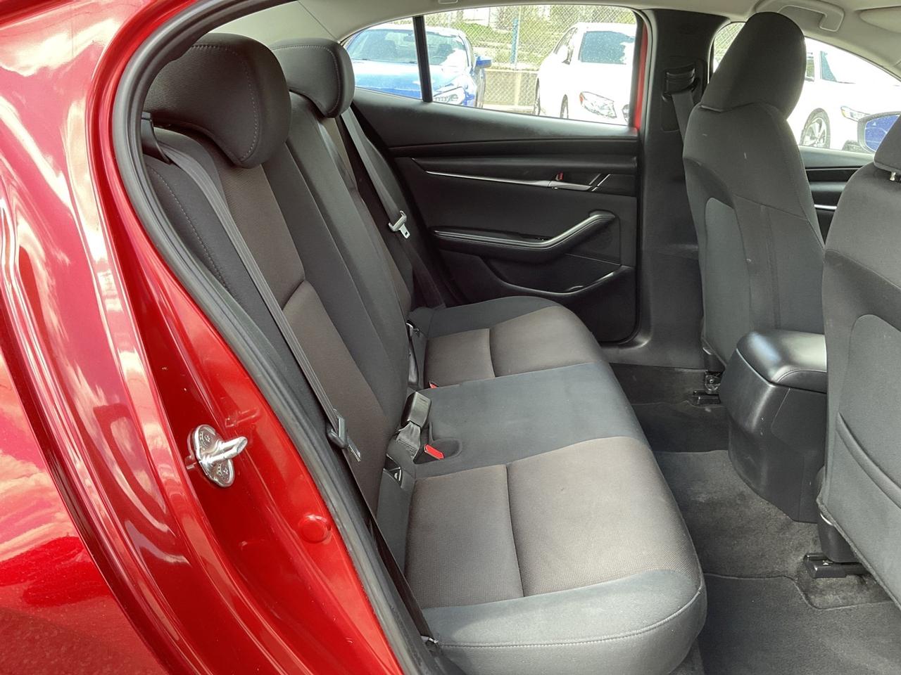 2021 Mazda MAZDA3 GX - BACK-UP CAM! BSM! HEATED SEATS! CAR PLAY! Photo