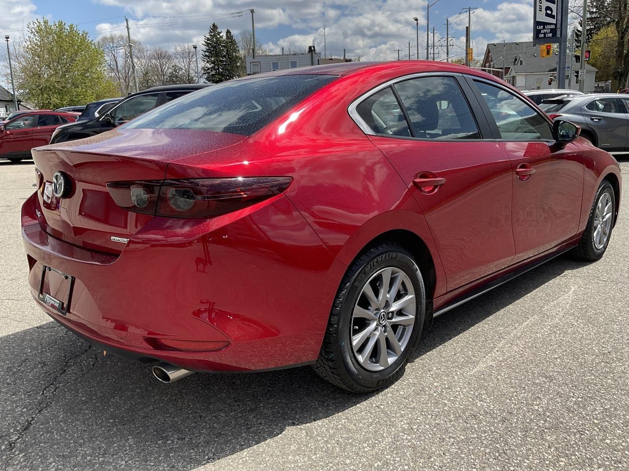 2021 Mazda MAZDA3 GX - BACK-UP CAM! BSM! HEATED SEATS! CAR PLAY! Photo