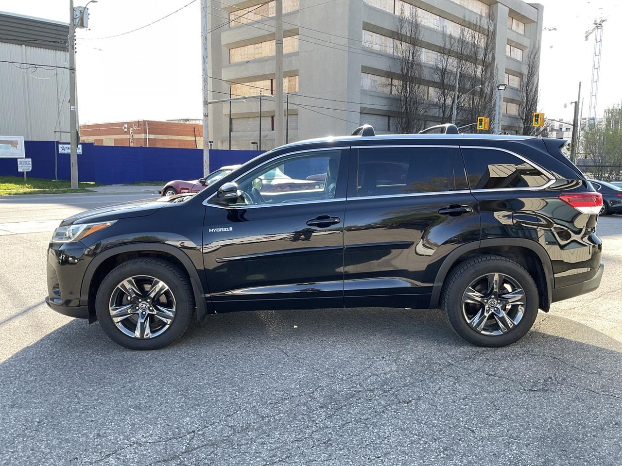 2017 Toyota Highlander Hybrid Limited AWD - LTHR! NAV! 360 CAM! BSM! PANO Photo3