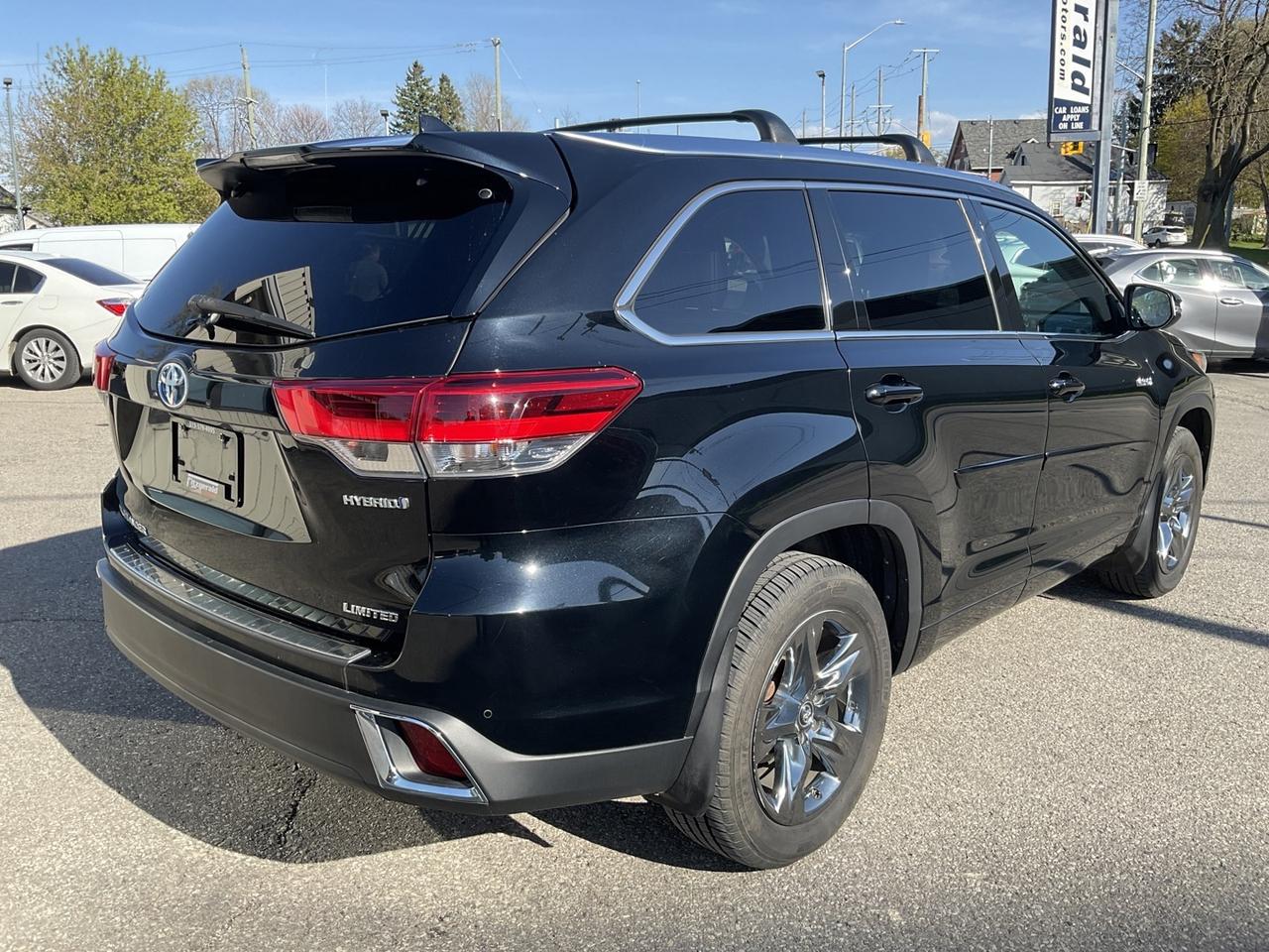 2017 Toyota Highlander Hybrid Limited AWD - LTHR! NAV! 360 CAM! BSM! PANO Photo