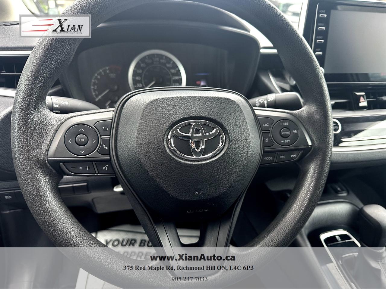 2020 Toyota Corolla LE Photo