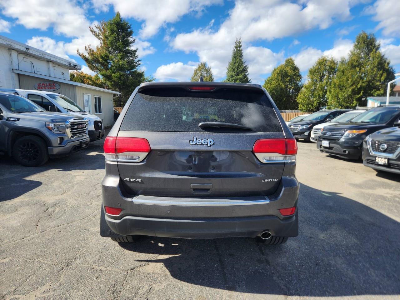 2017 Jeep Grand Cherokee Limited 4dr 4x4 Photo