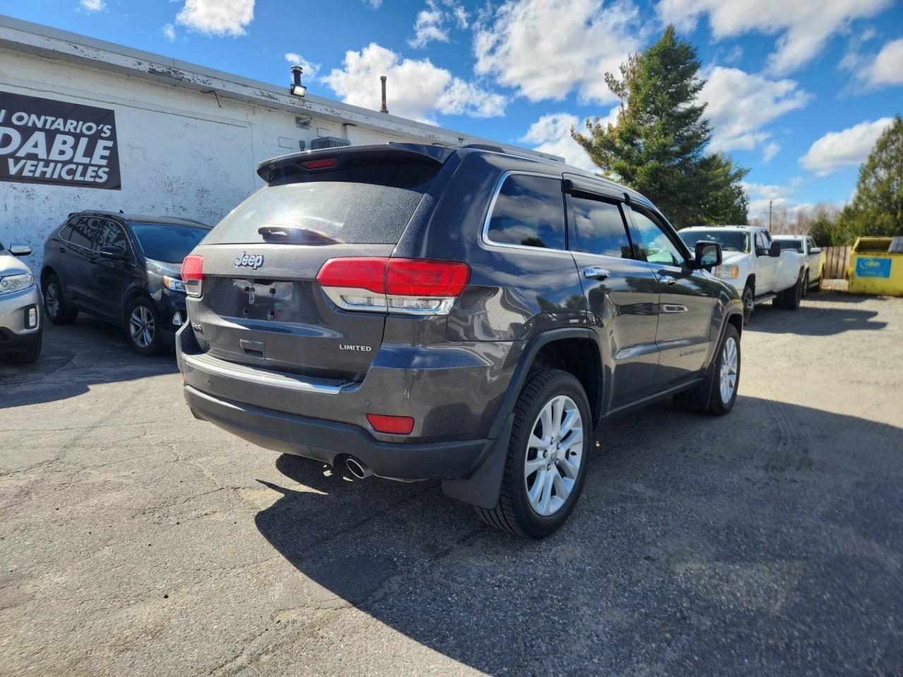 2017 Jeep Grand Cherokee Limited 4dr 4x4 Photo