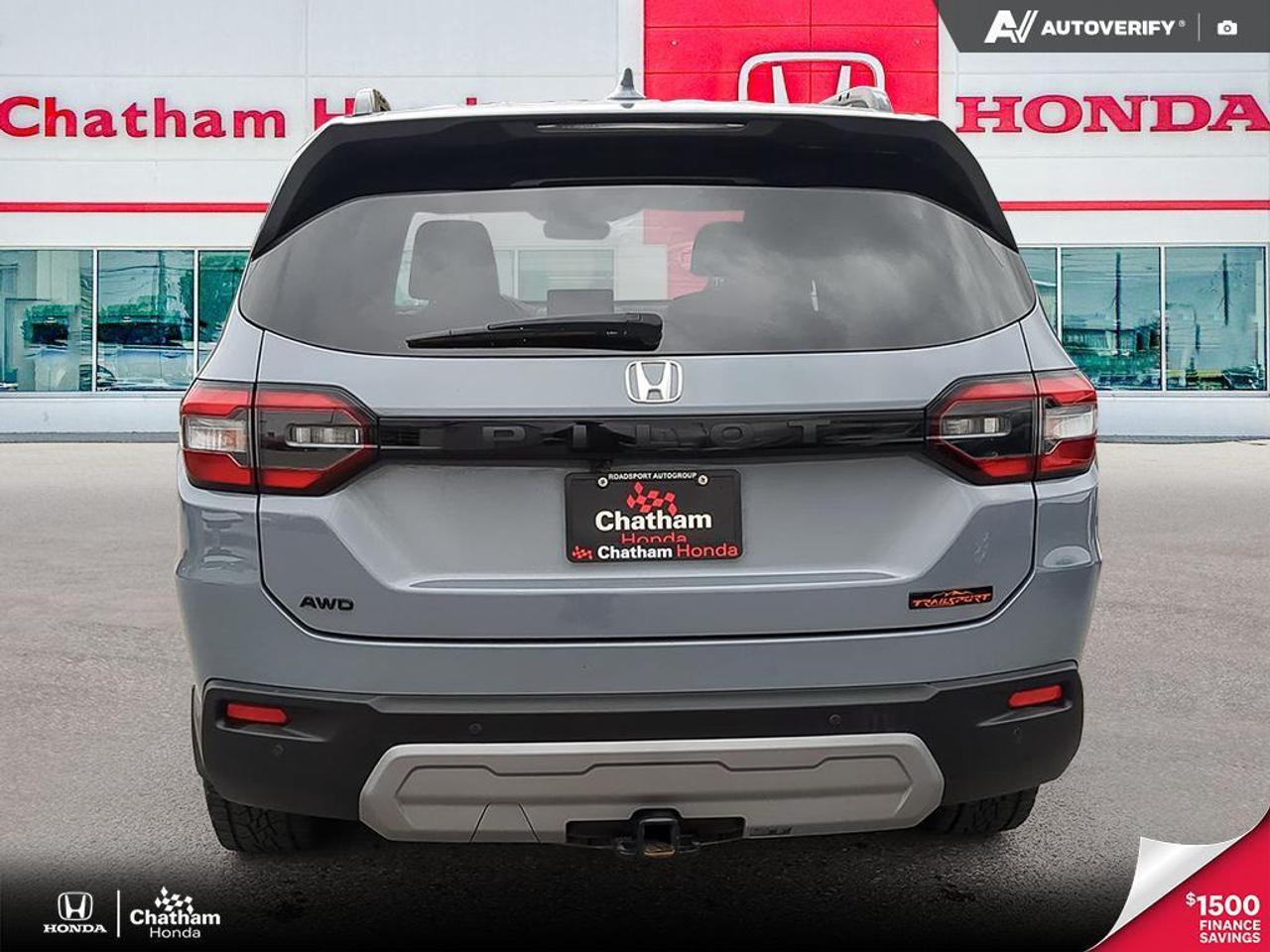 2025 Honda Pilot TrailSport AWD Photo4