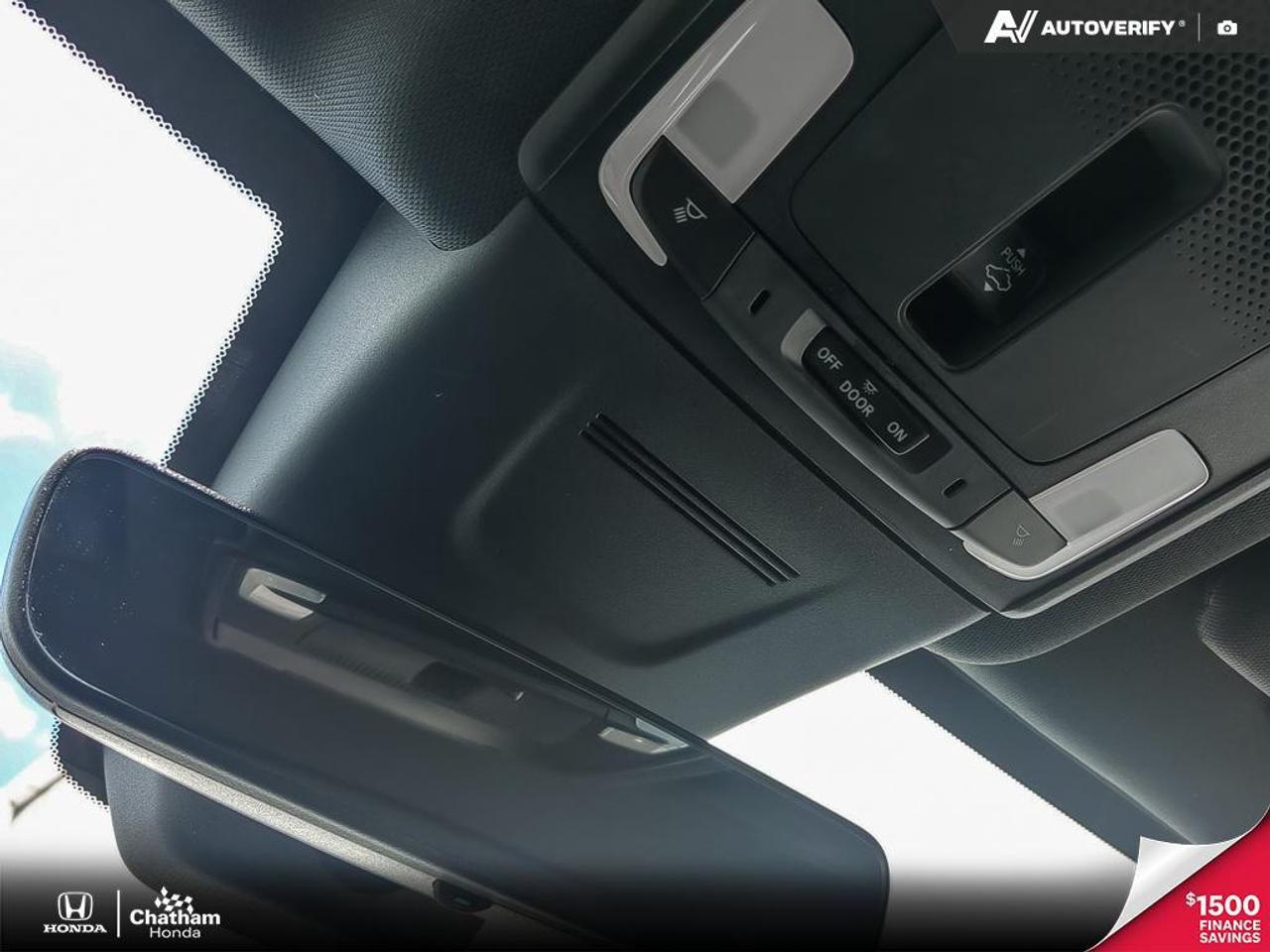 2023 Honda CR-V Hybrid Touring AWD Photo