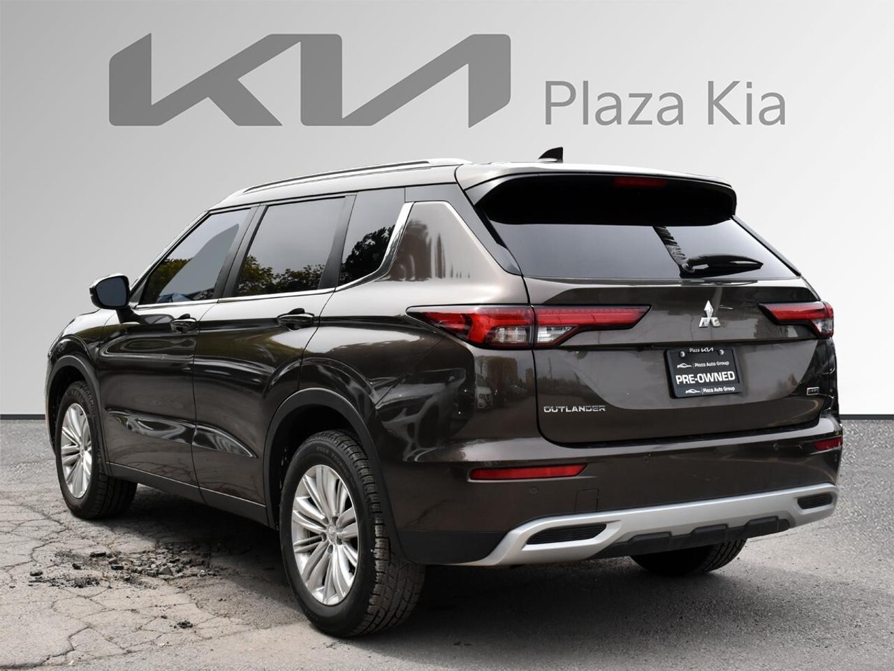 2023 Mitsubishi Outlander LE Photo