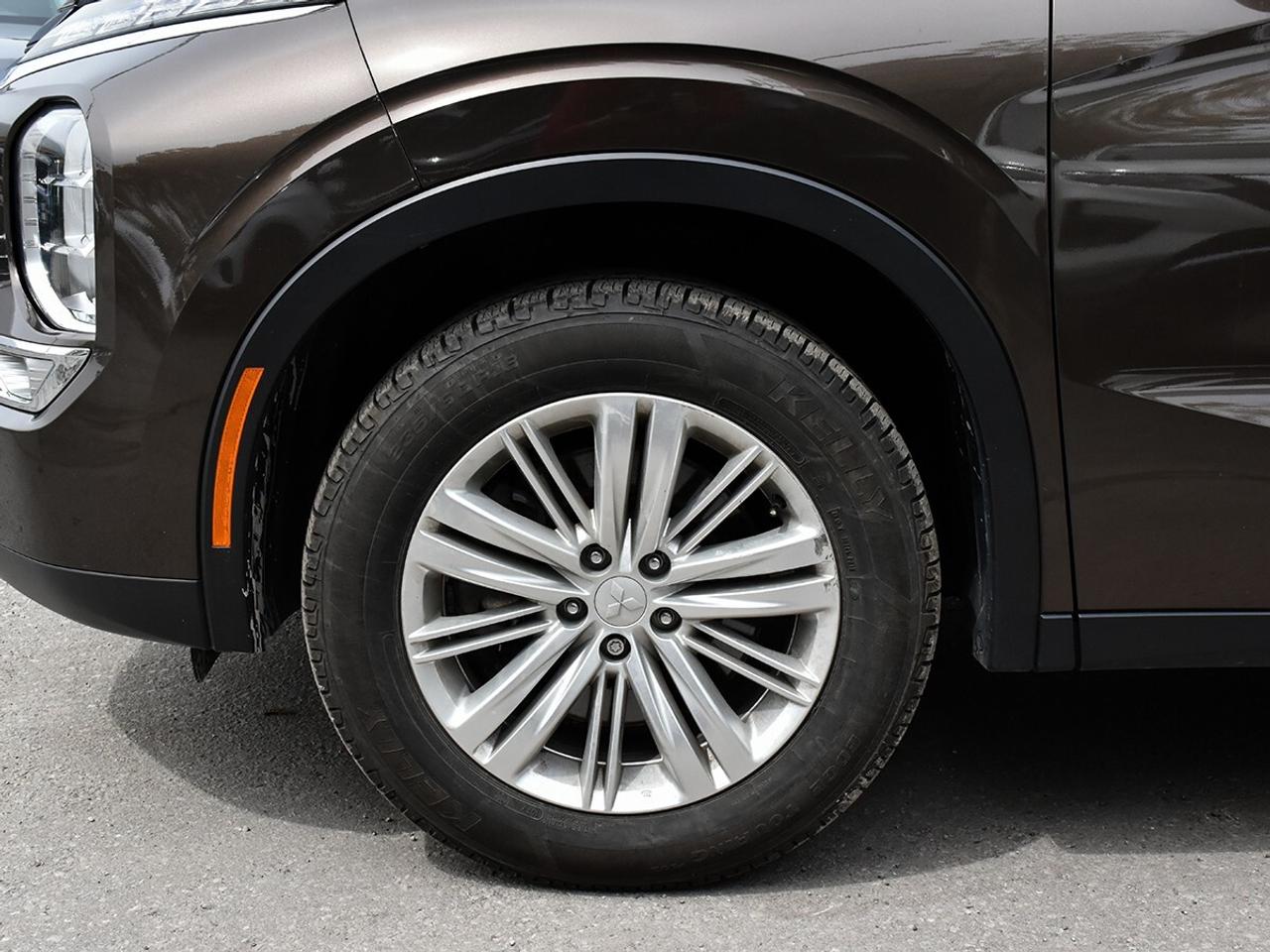 2023 Mitsubishi Outlander LE Photo