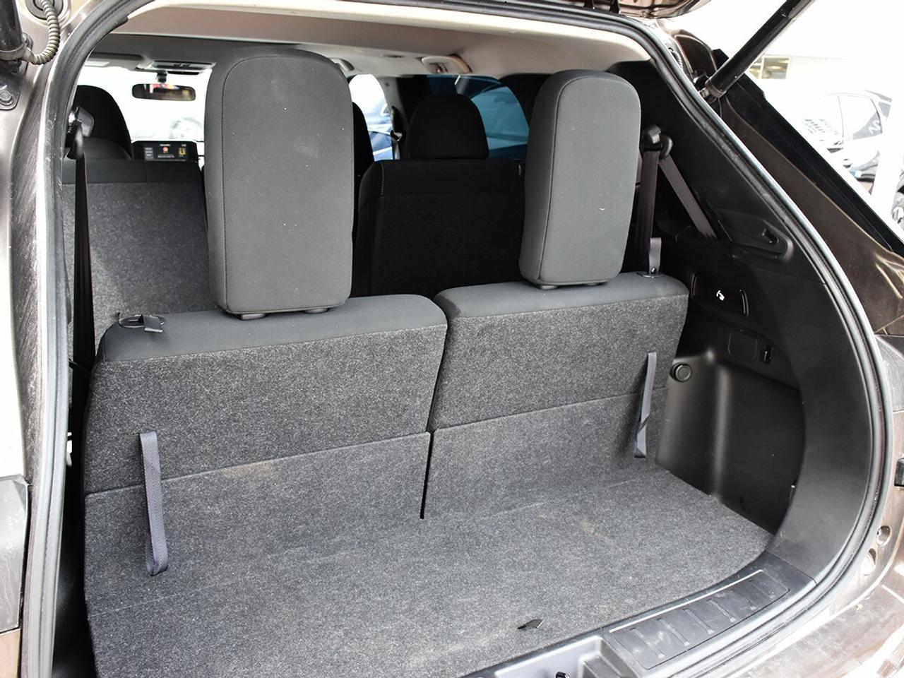 2023 Mitsubishi Outlander LE Photo