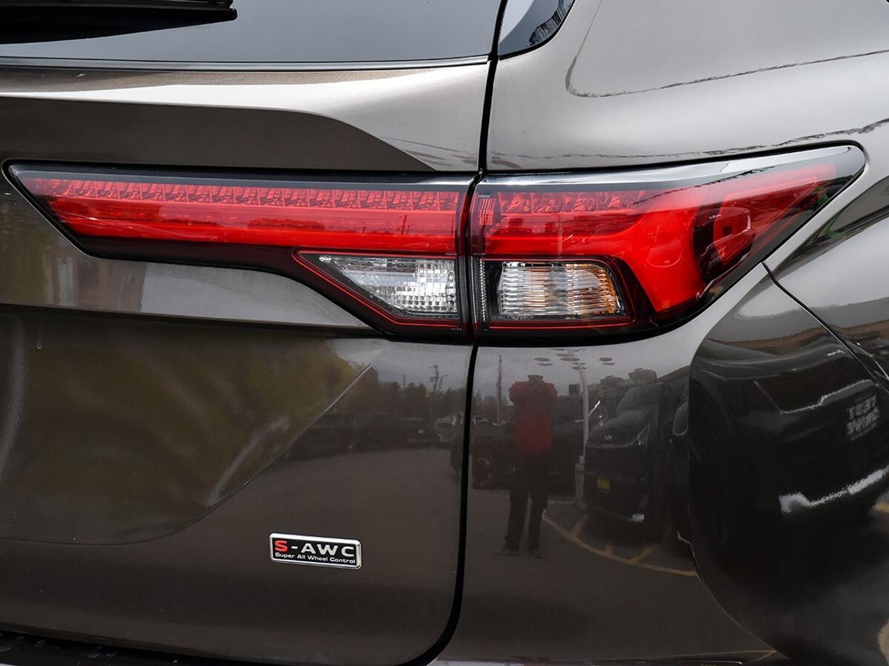 2023 Mitsubishi Outlander LE Photo