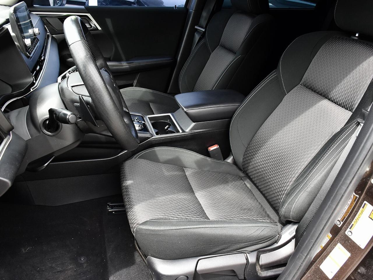 2023 Mitsubishi Outlander LE Photo