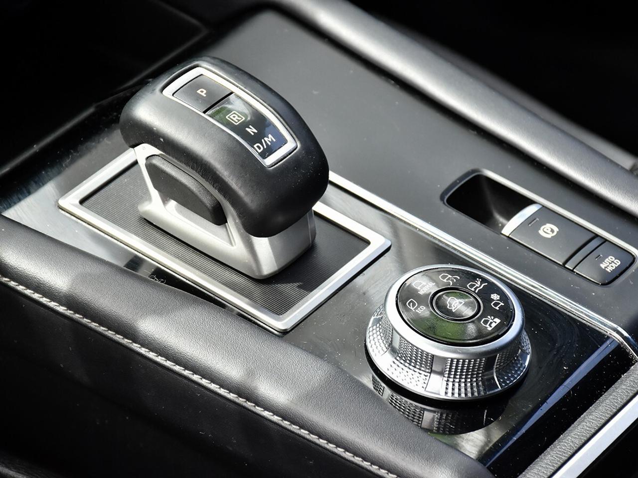 2023 Mitsubishi Outlander LE Photo