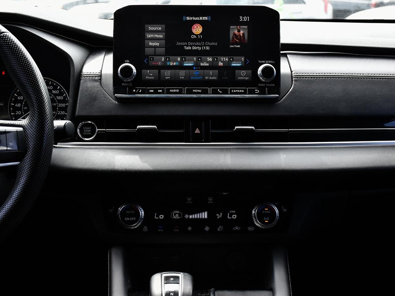 2023 Mitsubishi Outlander LE Photo