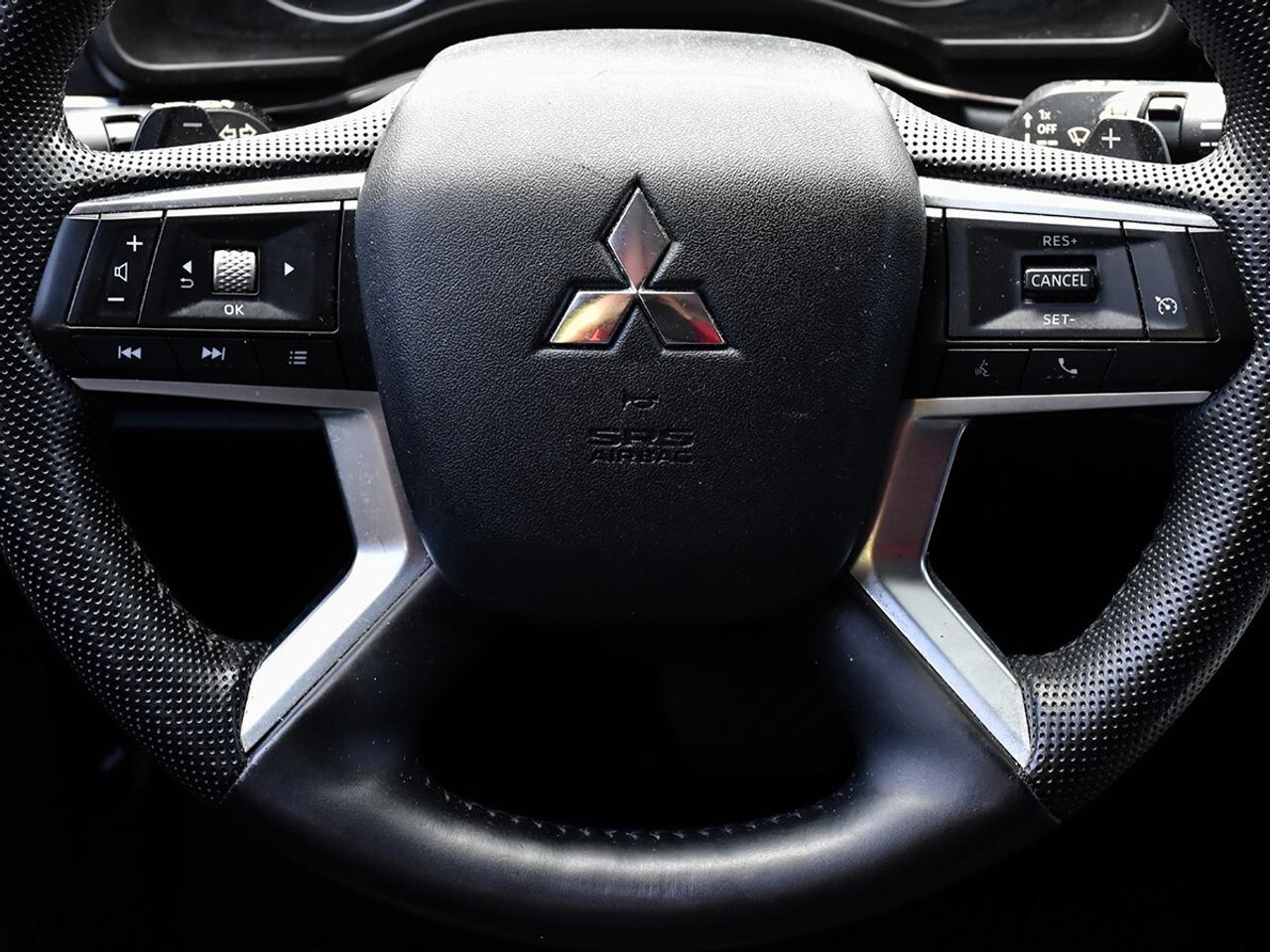 2023 Mitsubishi Outlander LE Photo