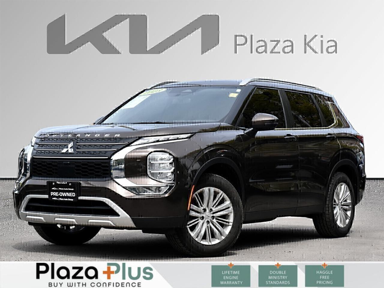 2023 Mitsubishi Outlander LE Photo0