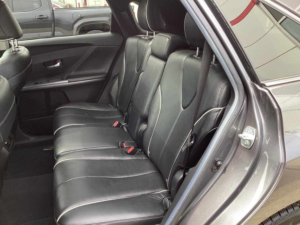 2014 Toyota Venza Limited V6 AWD **AS IS** Photo