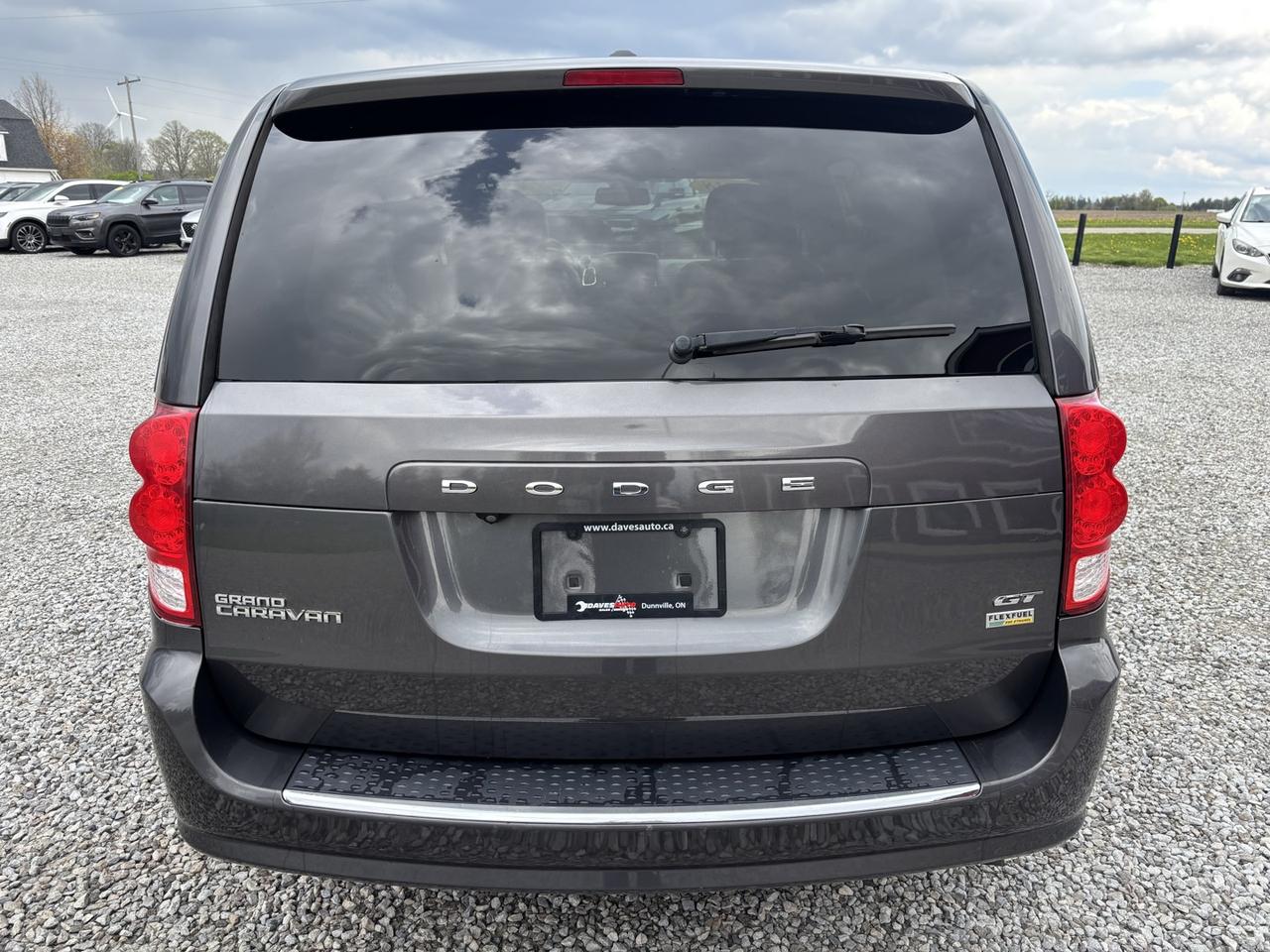 2018 Dodge Grand Caravan GT Photo3