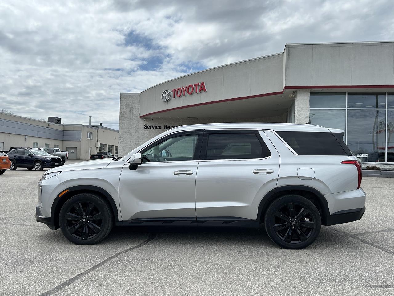 2023 Hyundai PALISADE Urban 7-Passenger AWD Photo