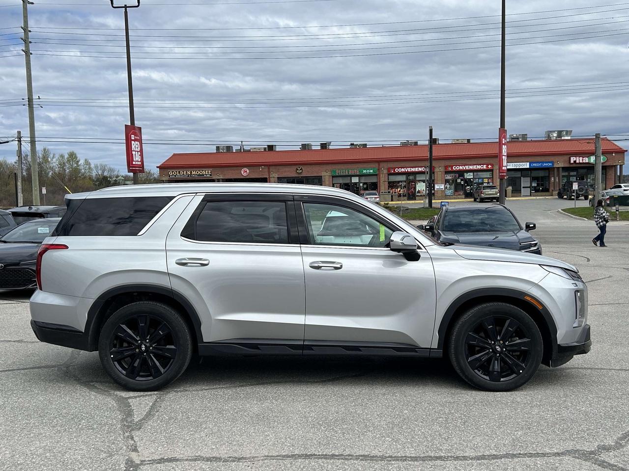 2023 Hyundai PALISADE Urban 7-Passenger AWD Photo
