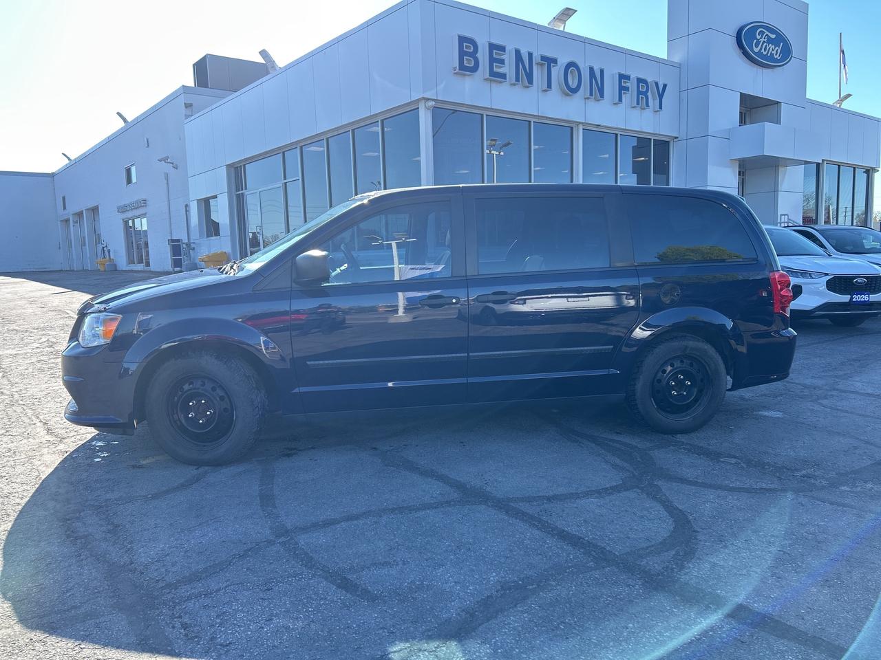 2015 Dodge Grand Caravan CANADA VALUE PKG LOW KMS 2 SETS OF TIRES 3RD ROW Photo