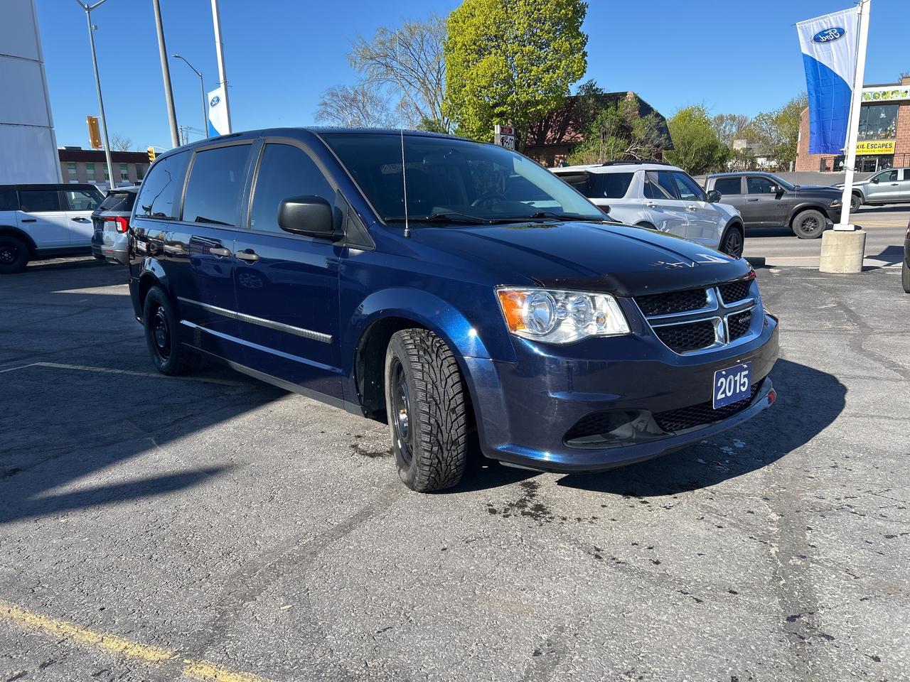 2015 Dodge Grand Caravan CANADA VALUE PKG LOW KMS 2 SETS OF TIRES 3RD ROW Photo