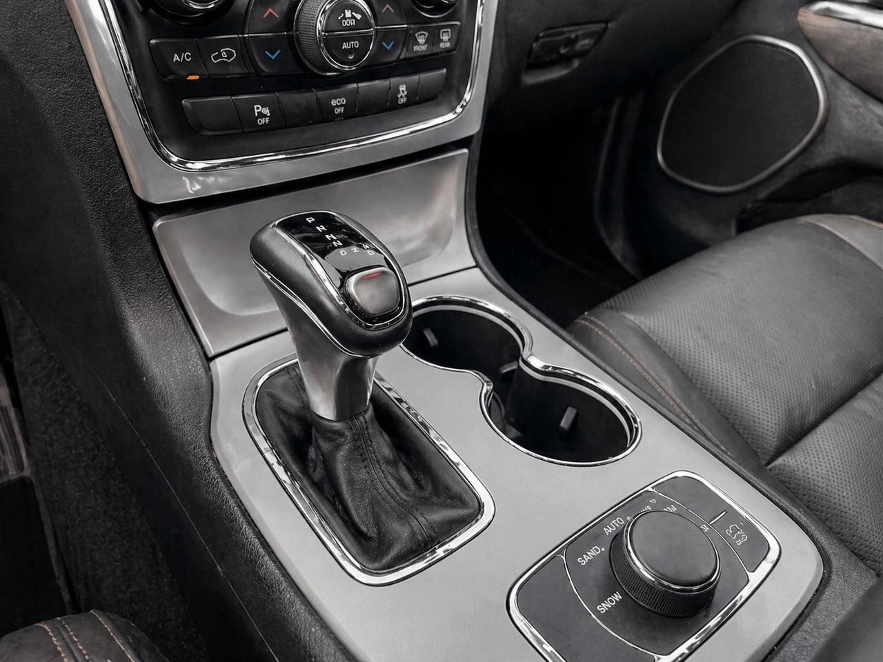 2015 Jeep Grand Cherokee 4WD 4dr Overland Photo