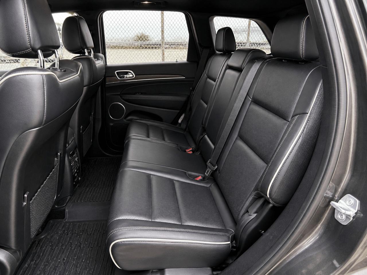 2015 Jeep Grand Cherokee 4WD 4dr Overland Photo